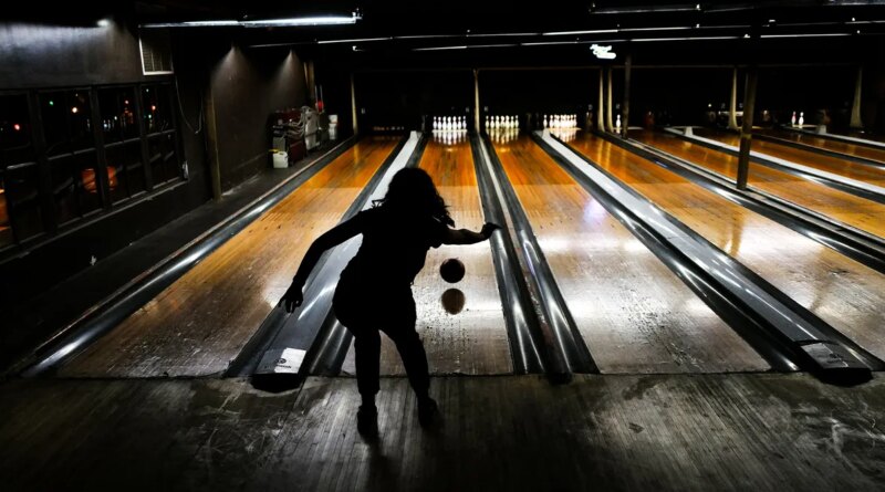 If You’re a Serious Bowler, You Need to Know About Bowling Lane Oil