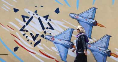 Iran Guards warn of war beyond Mideast as Trump repeats threats