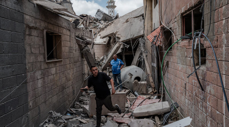 Iran War Live Updates: Fighting Flares in Lebanon, Complicating U.S.-Iran Peace Talks
