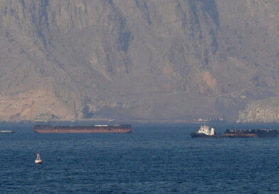 Iran and Oman in Talks Over Strait of Hormuz Ship Payment System
