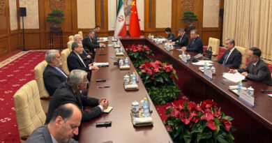 Iran foreign minister meets Chinese counterpart a week before Trump's Beijing trip