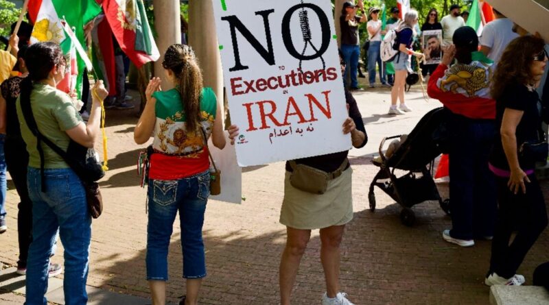 Iran hangs another protester as dozens more risk execution: rights groups