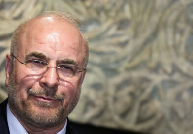 Iran's top negotiator says Tehran will not compromise in talks with US