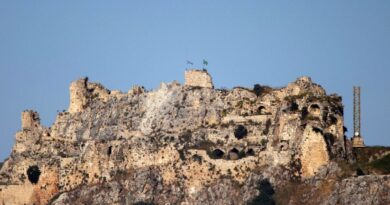 Israel plants flag on medieval castle, pushes Lebanon ground operation