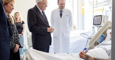 Italian PM meets victims of Modena car incident