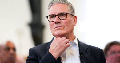 Live Updates: U.K.’s Keir Starmer Faces Rebellion From Within the Labour Party