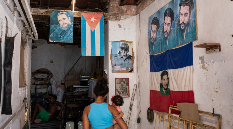 News of U.S. Indictment Slow to Reach Cubans Waiting for a Breakthrough