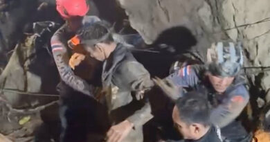One of Five Gold Miners Is Rescued From Laos Cave After More Than a Week
