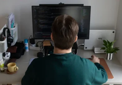 One of the world's leading WFH experts says remote work is making America more productive