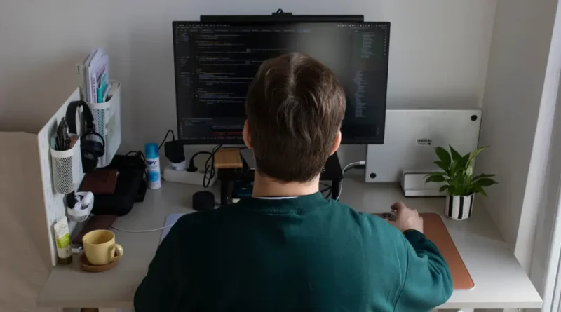 One of the world's leading WFH experts says remote work is making America more productive