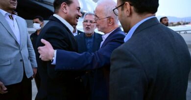 Pakistan army chief in Tehran as Iran weighs US peace offer