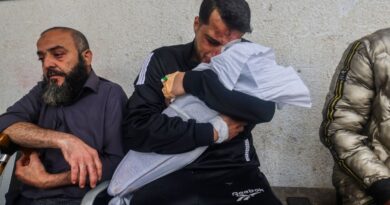 Photo and video journalists in Gaza to receive 'Golden Pen' award