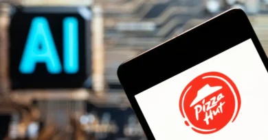 Pizza Hut franchisee says delivery drivers gamed its new AI system