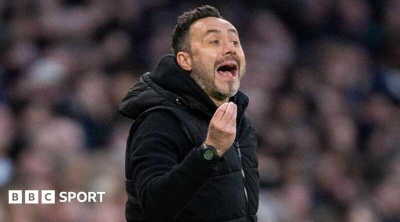 Roberto de Zerbi gesticulates with his hands while on the sidelines as Tottenham boss