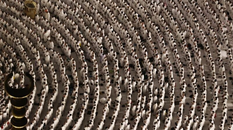Saudi Arabia turns to drones to shield pilgrims from extreme heat