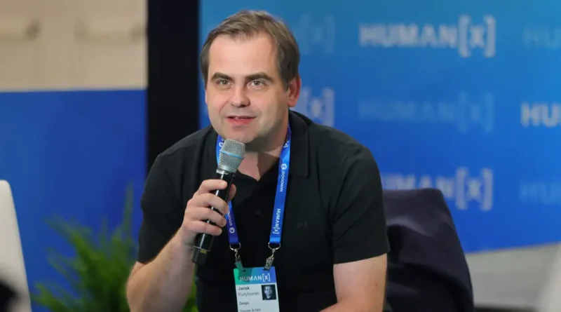 This AI-pilled CEO's memo cutting over 21% of the company is a prime example of the new layoffs playbook