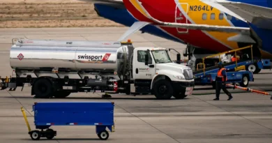 This is how much airlines pay to fuel planes as oil tops $100 a barrel, and what that means for airfare