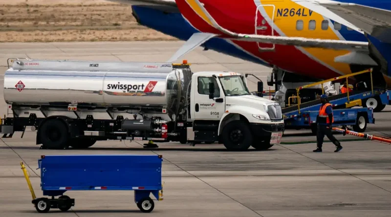 This is how much airlines pay to fuel planes as oil tops $100 a barrel, and what that means for airfare