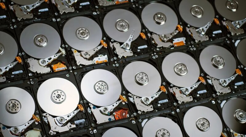 This is what some the world's largest banks of malware look like stacked as hard drives | TechCrunch