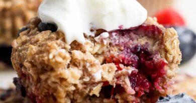 Triple Berry Baked Oatmeal Cups (Easy Meal-Prep Breakfast)