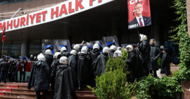 Turkey's pro-Kurdish party condemns ousting of main opposition
