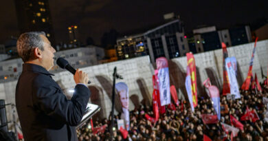 Turkish court ousts CHP leadership amid opposition crackdown