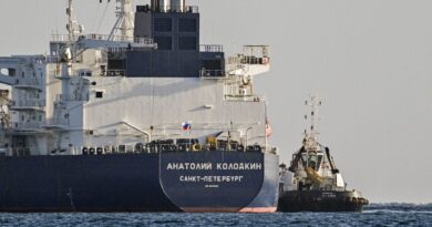 US extends Russian oil sanctions waiver as Iran war squeezes supply