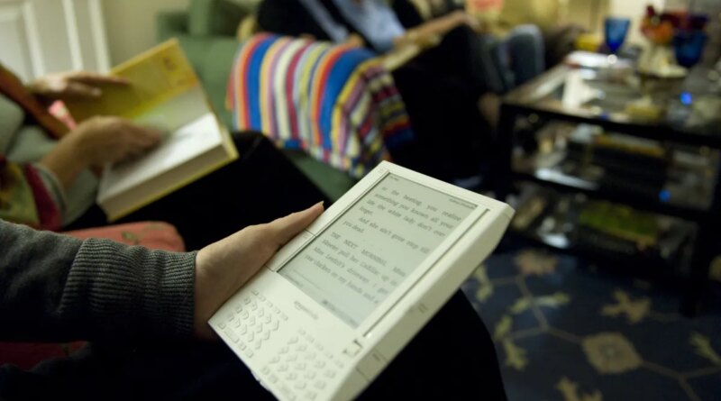 Users turn to jailbreaking their older Kindles as Amazon ends support | TechCrunch