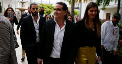 Venezuela Extradites Billionaire Tycoon Alex Saab to U.S.