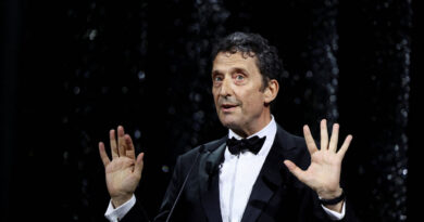 Venice Biennale thrown into fresh turmoil as art jury resigns