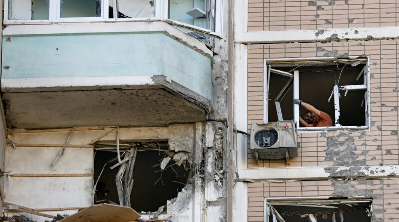 Wave of Ukrainian Strikes Kills at Least 4, Russia Says