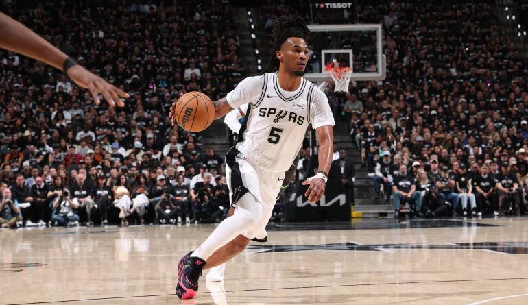 SAN ANTONIO, TX - MAY 6: Stephon Castle #5 of the San Antonio Spurs drives to the basket during the game against the Minnesota Timberwolves during Round Two Game Two of the 2026 NBA Playoffs on May 6, 2026 at the Frost Bank Center in San Antonio, Texas. NOTE TO USER: User expressly acknowledges and agrees that, by downloading and or using this photograph, user is consenting to the terms and conditions of the Getty Images License Agreement. Mandatory Copyright Notice: Copyright 2026 NBAE Joe Murphy/NBAE via Getty Images/AFP (Photo by JOE MURPHY / NBAE / Getty Images / Getty Images via AFP)