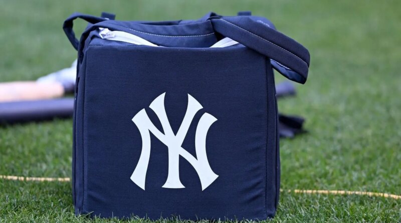 Yankees’ 25-Year-Old Outfield Prospect Leaves MLB Shortly After Cut