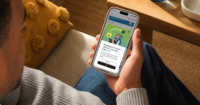 person looking at Everand app on smartphone