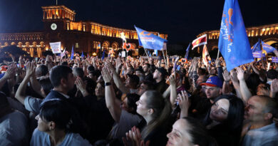 Armenians vote with peace efforts and Russia in focus