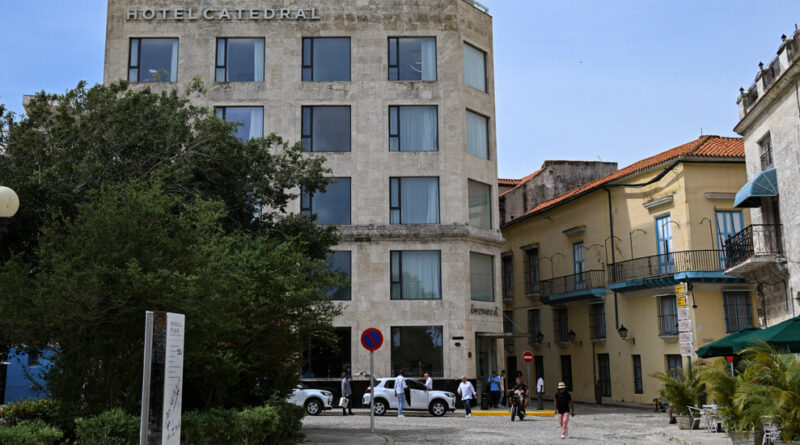 As Trump Toughens Rules on Cuba’s Economy, Hotel Chains Withdraw