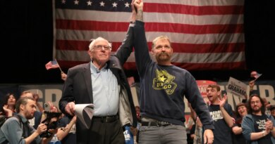 Bernie Sanders, Elizabeth Warren Are Sticking With Graham Platner In Maine Senate Race
