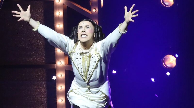 Betty Gilpin To Maya Rudolph: Oh, Mary Redefines Broadway Replacements