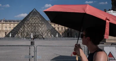 Canceled trains, early closures, and ice cream shortages: Photos show the impact of the European heat wave