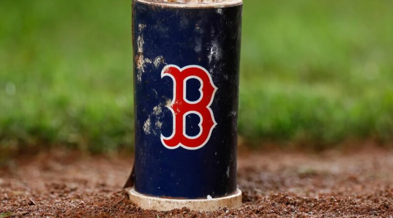 Former Red Sox, New York World Series Champion, Dies After Controversial Career