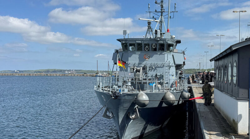 Germany deploys ships to Red Sea for possible Hormuz mission, minister says