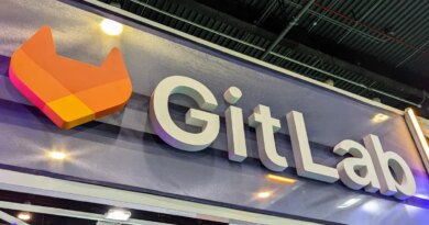 GitLab booth logo