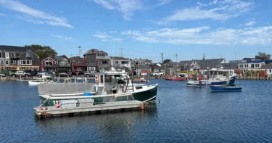 I skip the crowds of Martha's Vineyard to visit a smaller seaside town near Boston. It's less expensive and just as beautiful.
