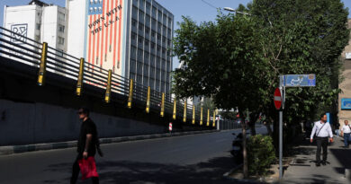 Iran seeks funds as US talks edge to interim deal, sources say
