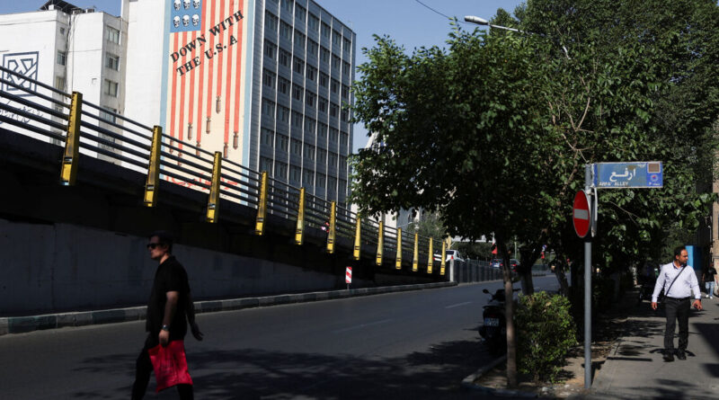 Iran seeks funds as US talks edge to interim deal, sources say