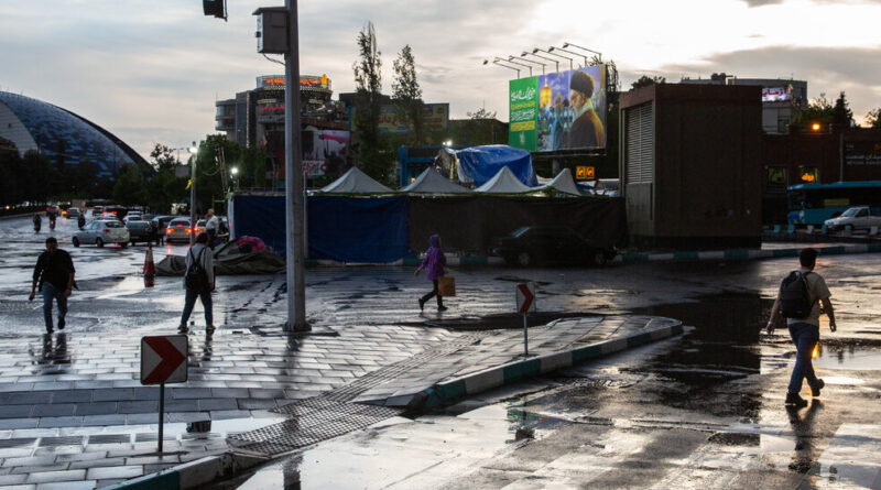 Iranians Sink Into Despair Facing War Deaths and Skyrocketing Inflation