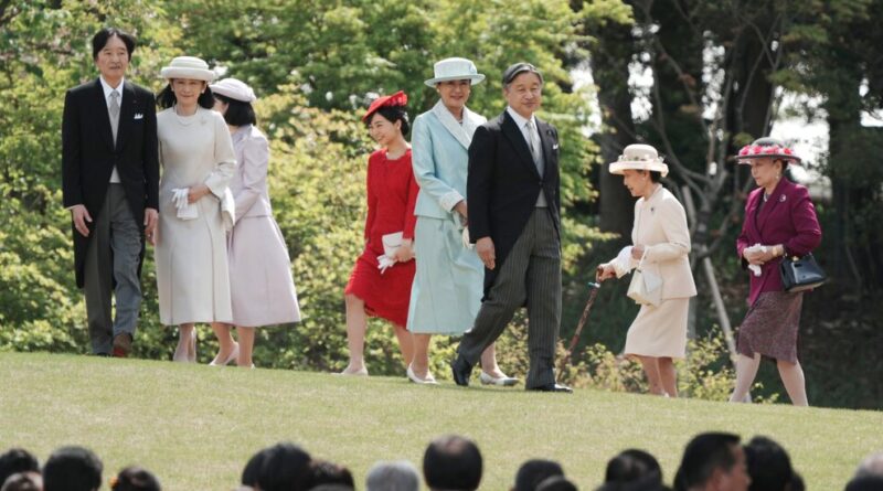 Japan Is Running Out of Royals. Are More Men the Answer?