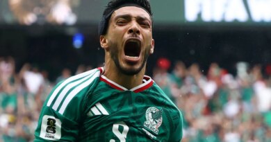 Jimenez and Quinones net as Mexico beat South Africa in World Cup opener