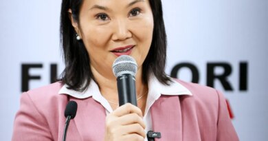 Keiko Fujimori leads in Peruvian presidential race as vote count concludes
