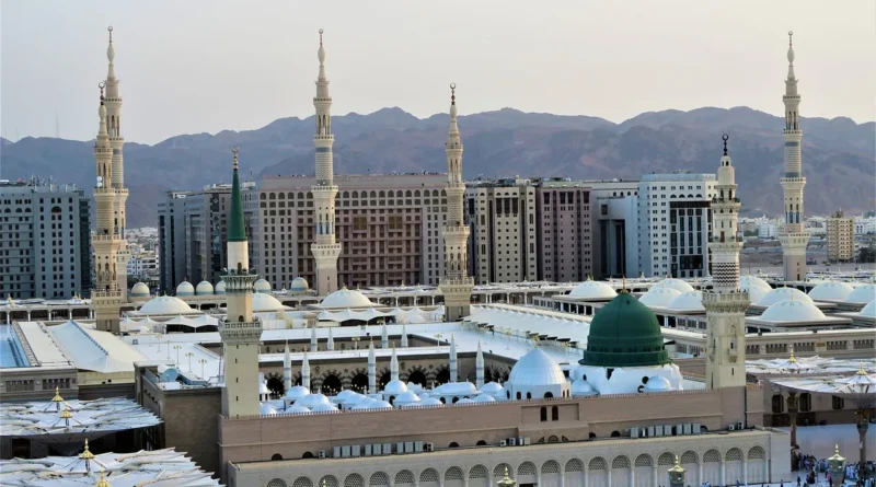 Listen Masjid an Nabawi Friday Khutbah in Different Languages (June 5, 2026)